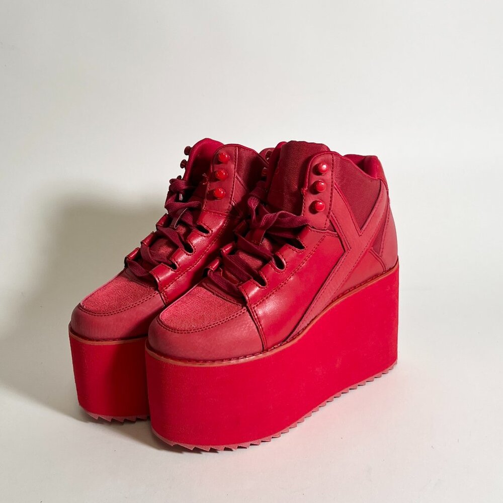 NIB YRU Qozmo Red Platform Sneakers